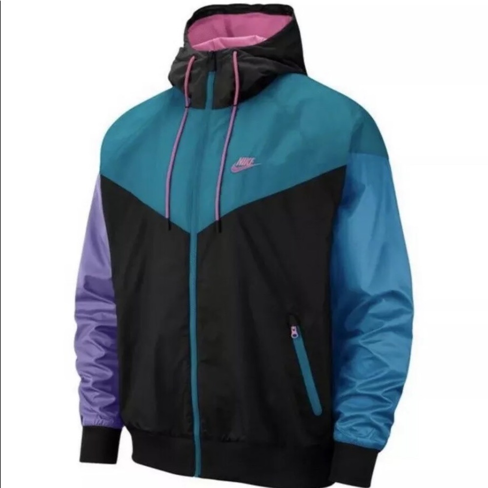 mens nike windrunner jacket xl. Tags still on!